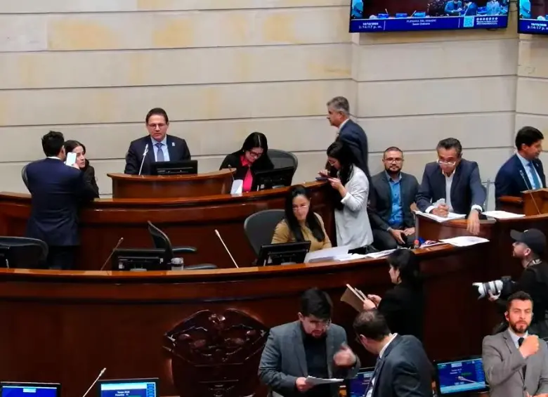 Senado aprueba el primer bloque de 65 artículos del Presupuesto General de la Nación 2027 y avanza pese a la oposición del Pacto Histórico
